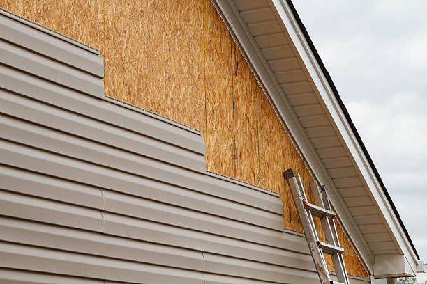 Professional Siding Installation technician working in New Kensington, PA